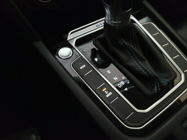 volkswagen-passat-plug-in-petrol-2019-big-29