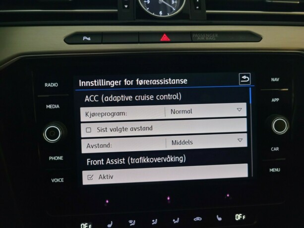 volkswagen-passat-plug-in-petrol-2019-big-39