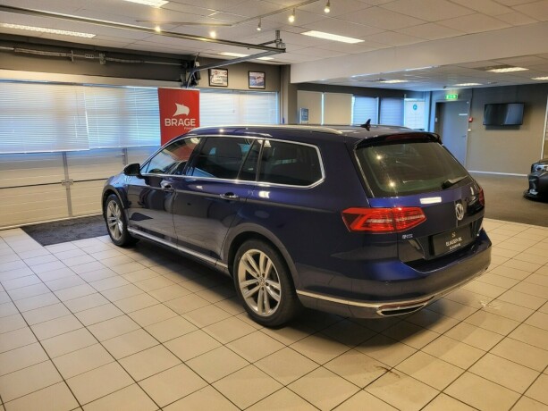 volkswagen-passat-plug-in-petrol-2019-big-6