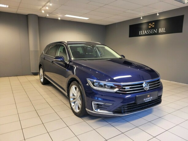 volkswagen-passat-plug-in-petrol-2019-big-9
