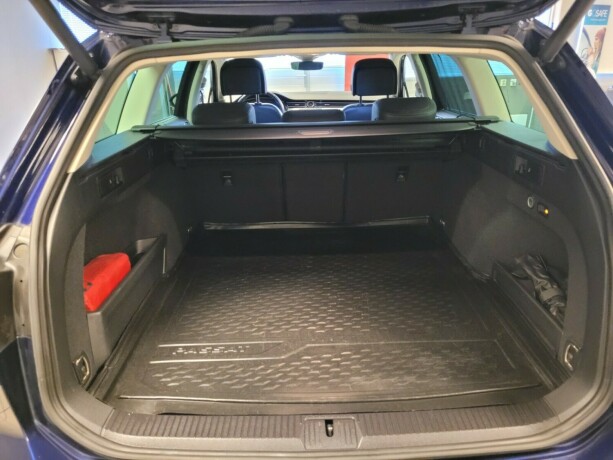 volkswagen-passat-plug-in-petrol-2019-big-20