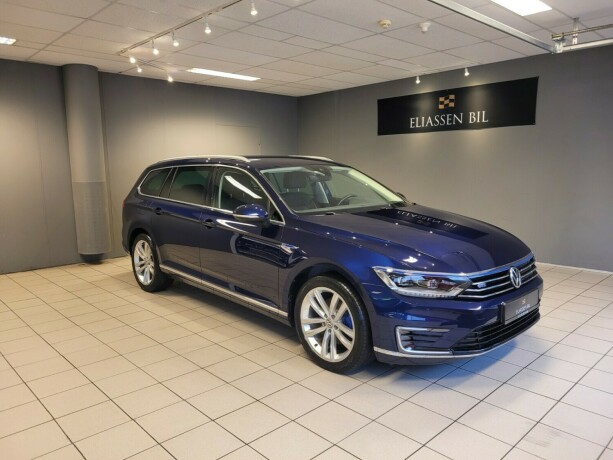 volkswagen-passat-plug-in-petrol-2019-big-10
