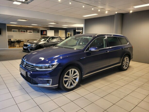 volkswagen-passat-plug-in-petrol-2019-big-7