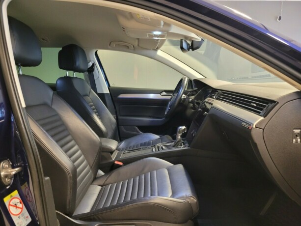 volkswagen-passat-plug-in-petrol-2019-big-11