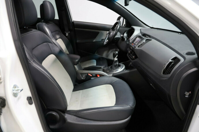 kia-sportage-bensin-2015-big-9