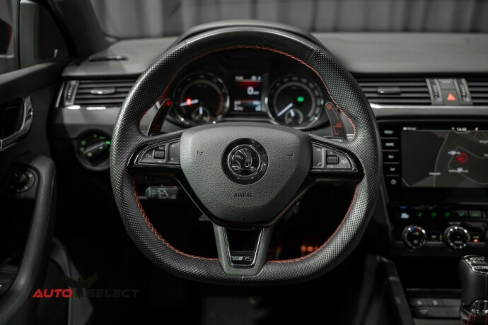 skoda-octavia-rs-bensin-2017-big-28