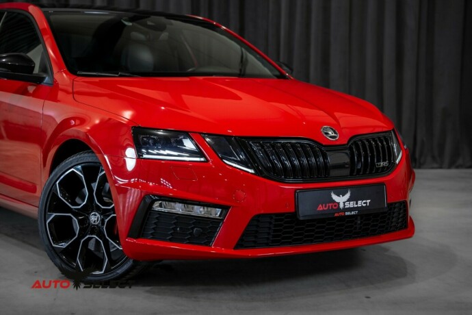 skoda-octavia-rs-bensin-2017-big-1