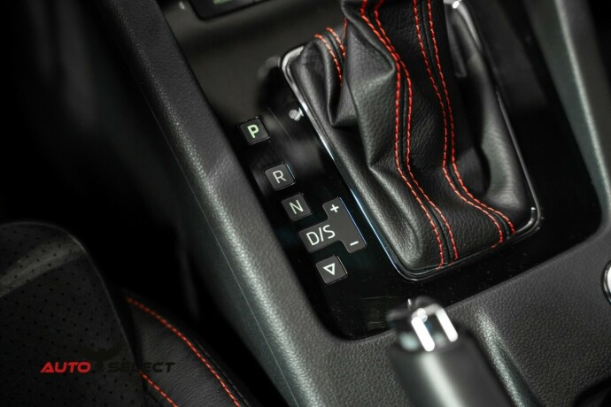 skoda-octavia-rs-bensin-2017-big-39
