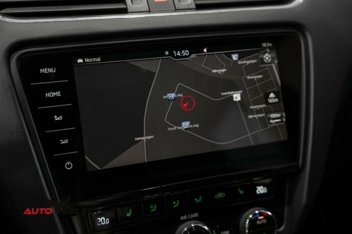 skoda-octavia-rs-bensin-2017-big-40