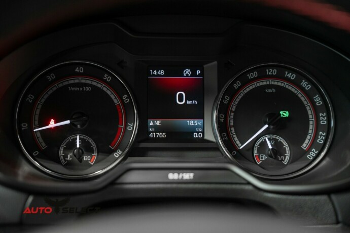 skoda-octavia-rs-bensin-2017-big-33