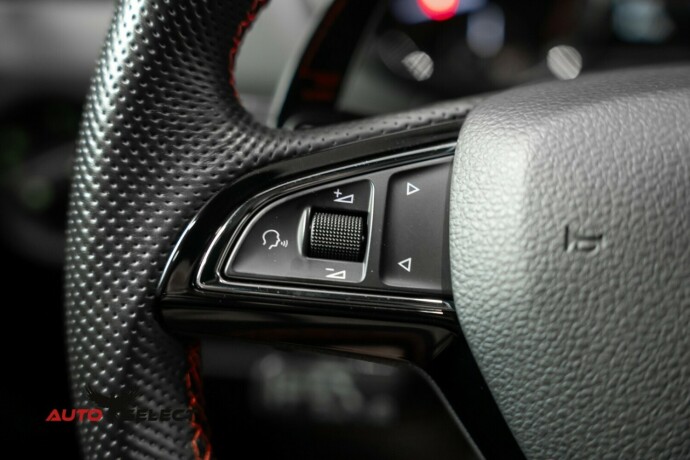 skoda-octavia-rs-bensin-2017-big-31