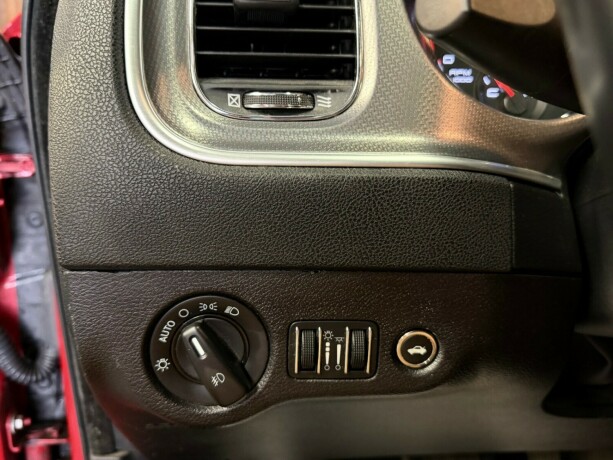 dodge-charger-bensin-2011-big-26