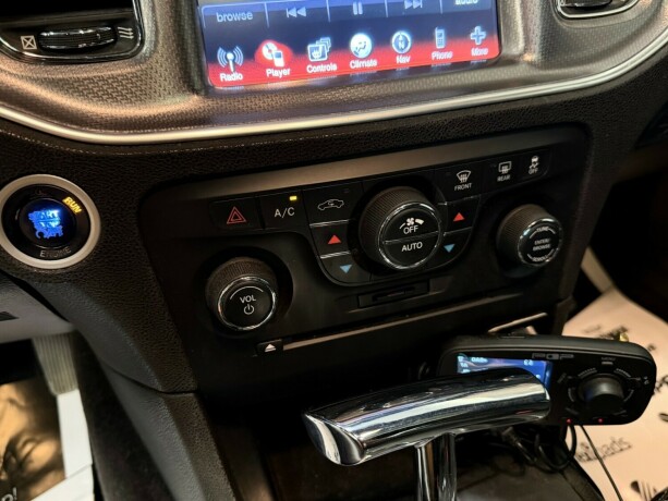 dodge-charger-bensin-2011-big-28