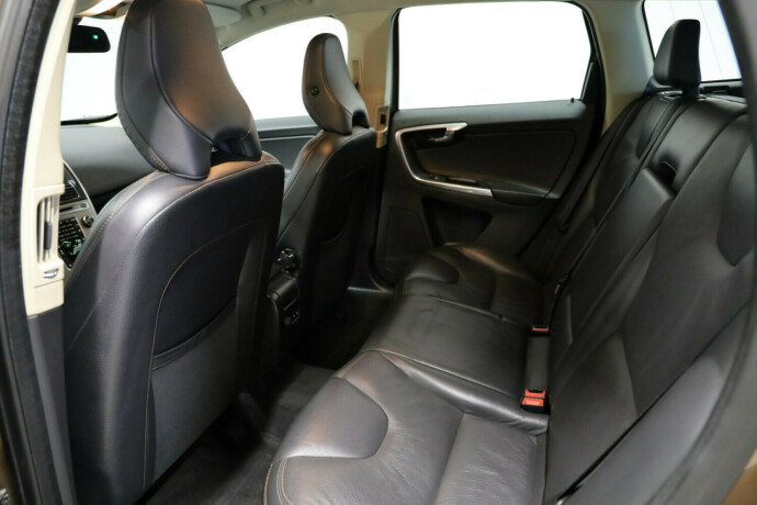 volvo-xc-60-diesel-2012-big-11
