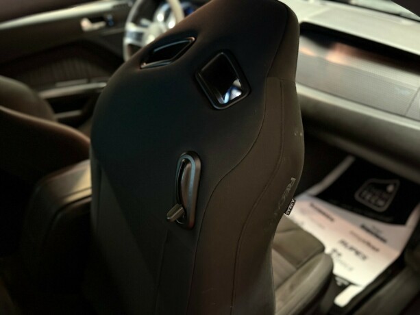 ford-mustang-bensin-2012-big-33