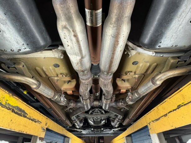 ford-mustang-bensin-2012-big-47