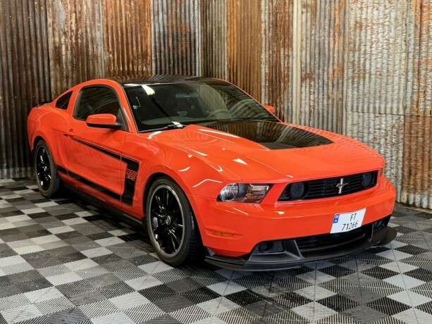 ford-mustang-bensin-2012-big-0
