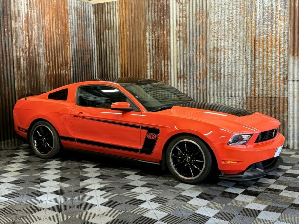 ford-mustang-bensin-2012-big-2