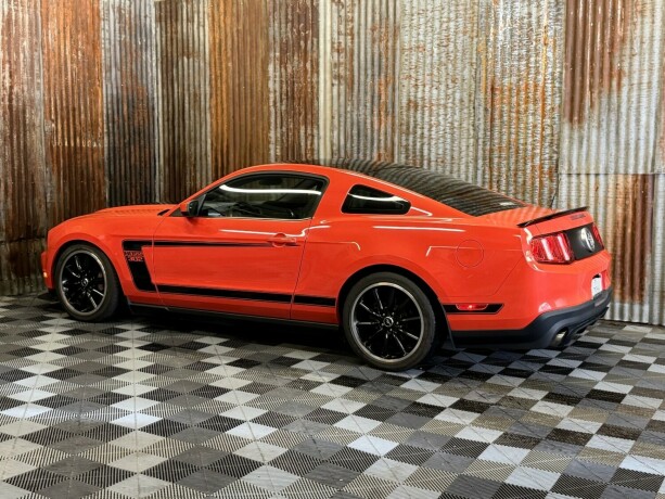 ford-mustang-bensin-2012-big-11