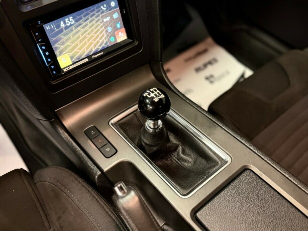 ford-mustang-bensin-2012-big-28