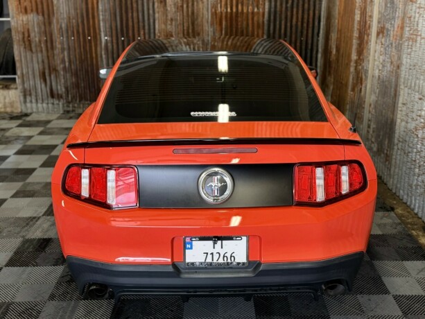 ford-mustang-bensin-2012-big-17