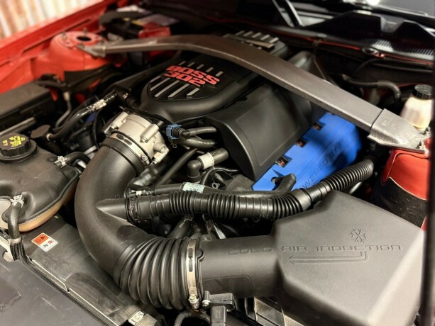 ford-mustang-bensin-2012-big-41
