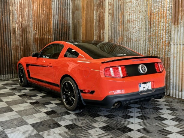 ford-mustang-bensin-2012-big-9