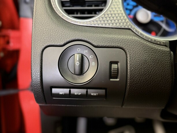 ford-mustang-bensin-2012-big-26