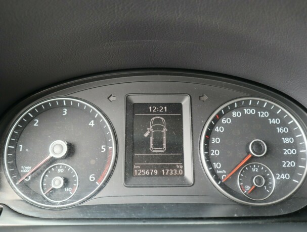 volkswagen-touran-diesel-2013-big-24