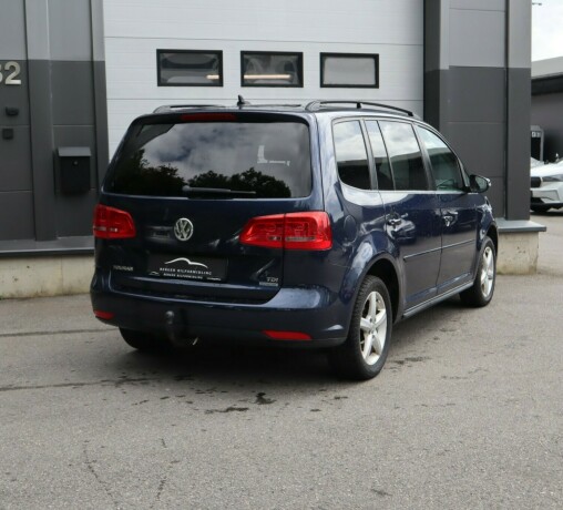 volkswagen-touran-diesel-2013-big-3