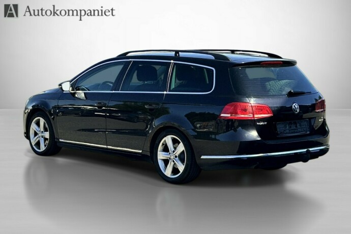 volkswagen-passat-diesel-2012-big-2