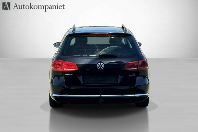 volkswagen-passat-diesel-2012-big-8
