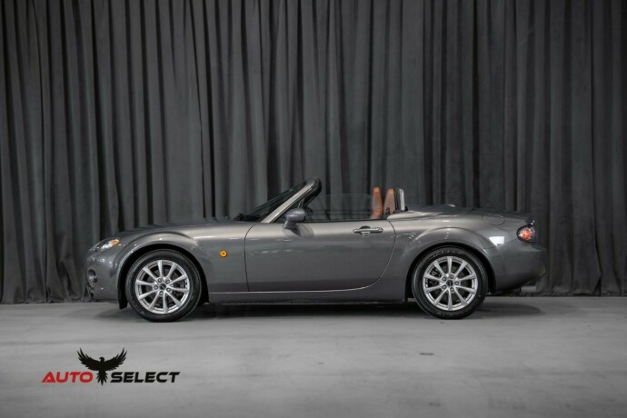 mazda-mx-5-bensin-2008-big-16