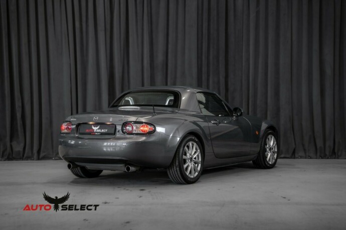 mazda-mx-5-bensin-2008-big-12