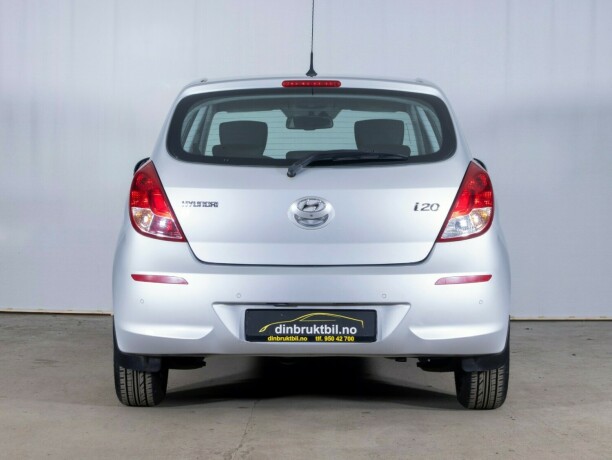hyundai-i20-bensin-2013-big-7