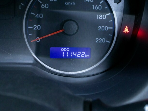 hyundai-i20-bensin-2013-big-26
