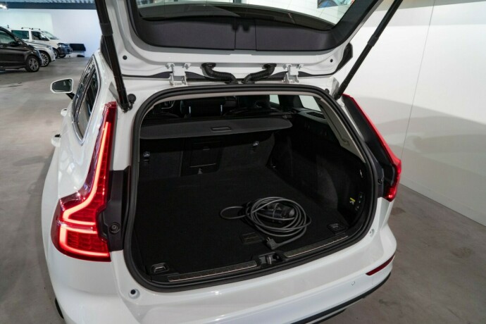 volvo-v60-elektrisitetbensin-2020-big-11