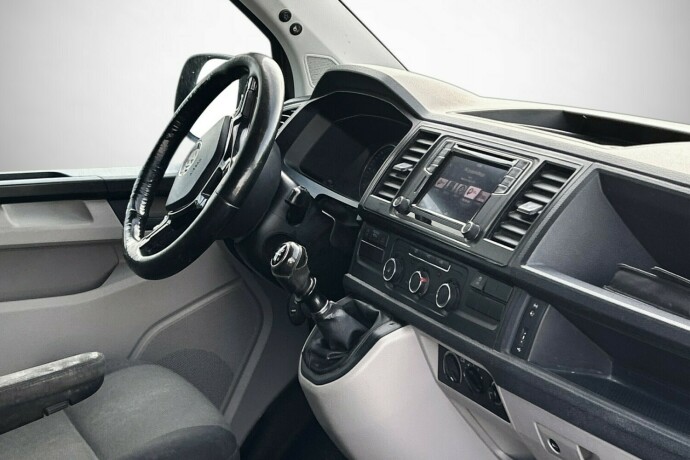 volkswagen-transporter-diesel-2016-big-9