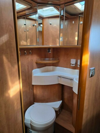 carthago-tourer-t-150-diesel-2013-big-53