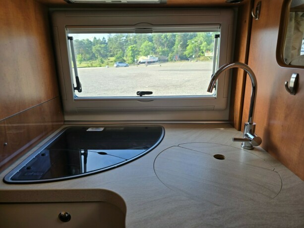 carthago-tourer-t-150-diesel-2013-big-41