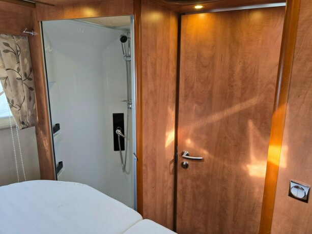 carthago-tourer-t-150-diesel-2013-big-51