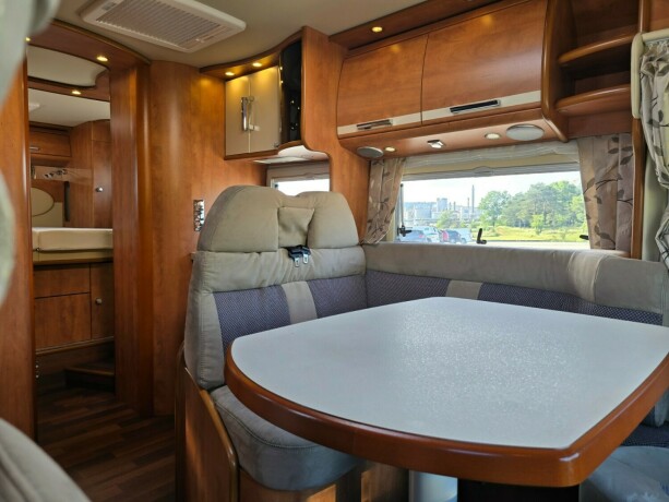 carthago-tourer-t-150-diesel-2013-big-10