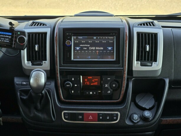 carthago-tourer-t-150-diesel-2013-big-28