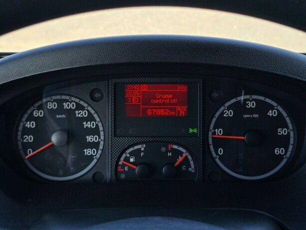carthago-tourer-t-150-diesel-2013-big-21