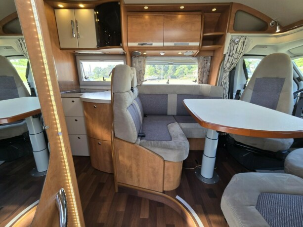 carthago-tourer-t-150-diesel-2013-big-7