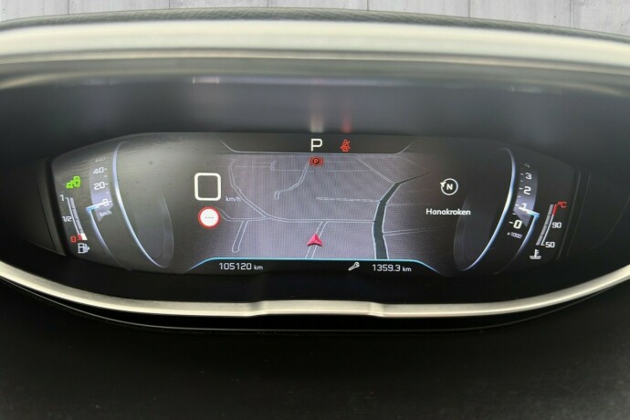 peugeot-5008-bensin-2018-big-11