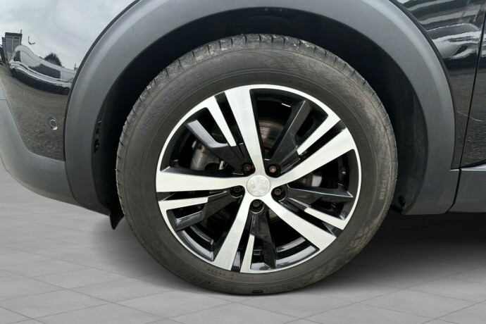 peugeot-5008-bensin-2018-big-18