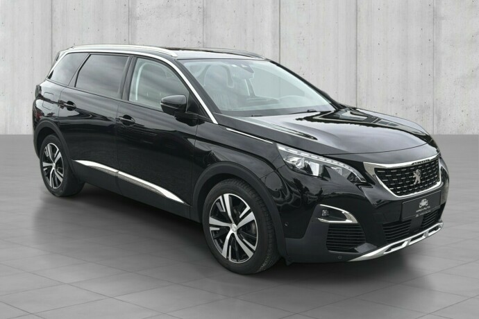 peugeot-5008-bensin-2018-big-0