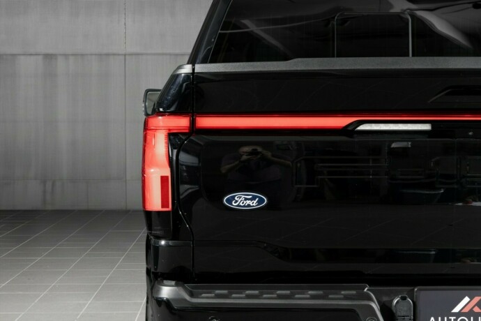 ford-f-150-elektrisitet-2025-big-12