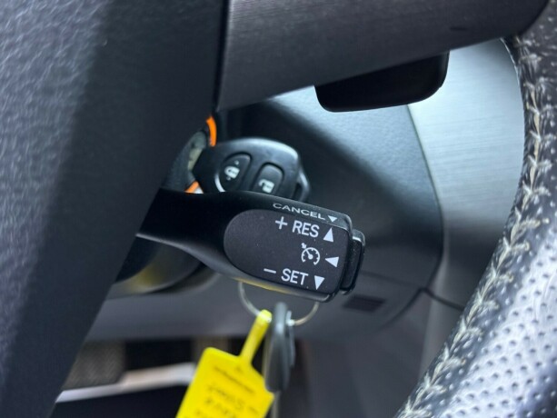 toyota-rav4-bensin-2009-big-13